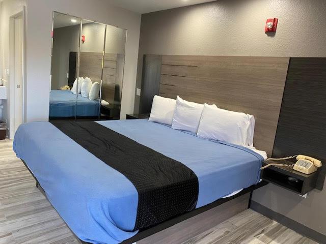 Tweetys 9 Diamond Inn Houston Esterno foto